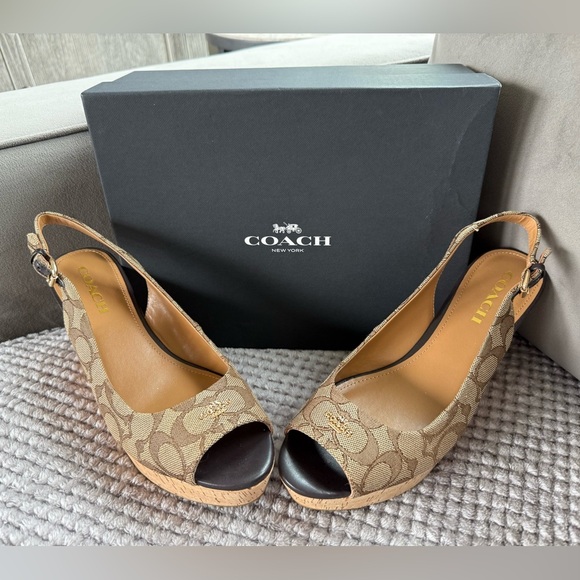 Coach Brown Wedges Signature designer heels with box gold shoes size 9 tan cork - Picture 2 of 10